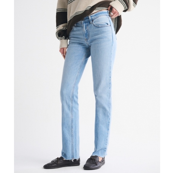 Abercrombie & Fitch Mid Rise 90's Straight Raw Hem Jean Size 30 Regular - Picture 2 of 16